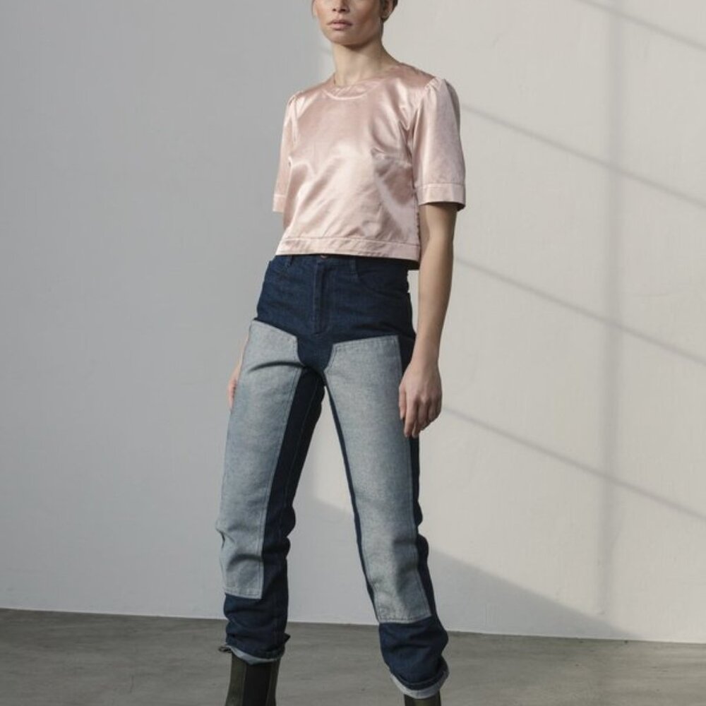 RARE Carleen Carpenter Jeans in Dark Rinse - size 6